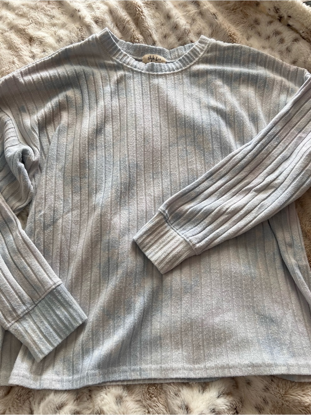 Stylish women’s Light Blue Ribbed Crewneck shirt